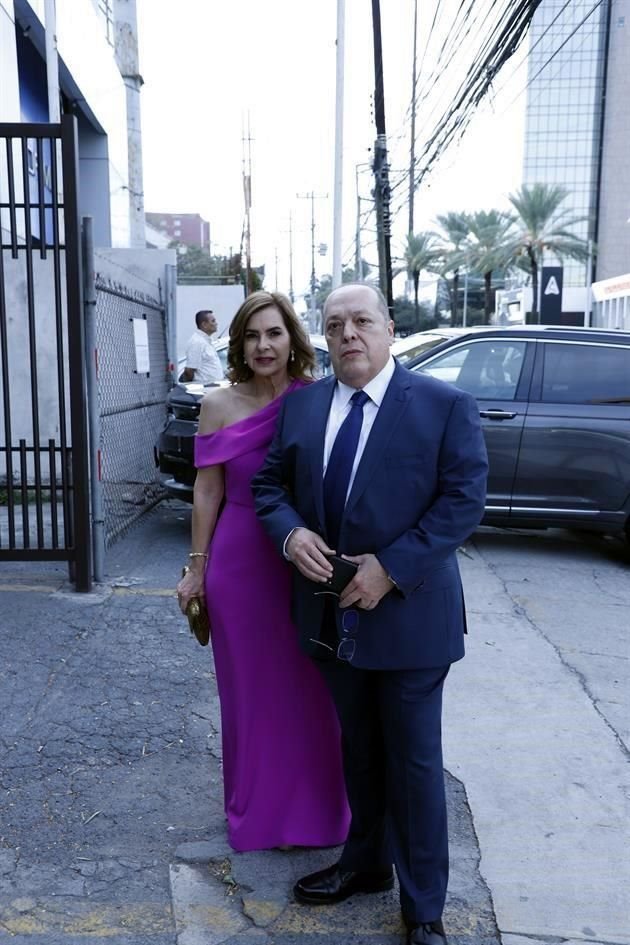 Lorena Garza de Martínez y Sergio Martínez