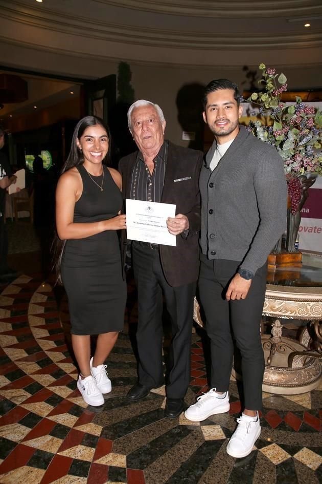 Lizeth Zuluaga Jaramillo, Gilberto Muñoz y Mateo Arango Ramírez
