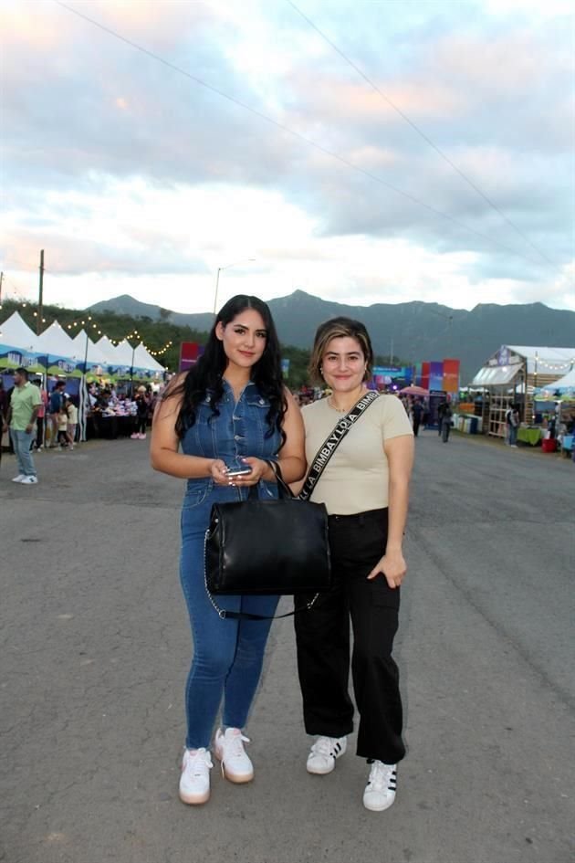 Cassandra Gallegos y Alicia Gómez