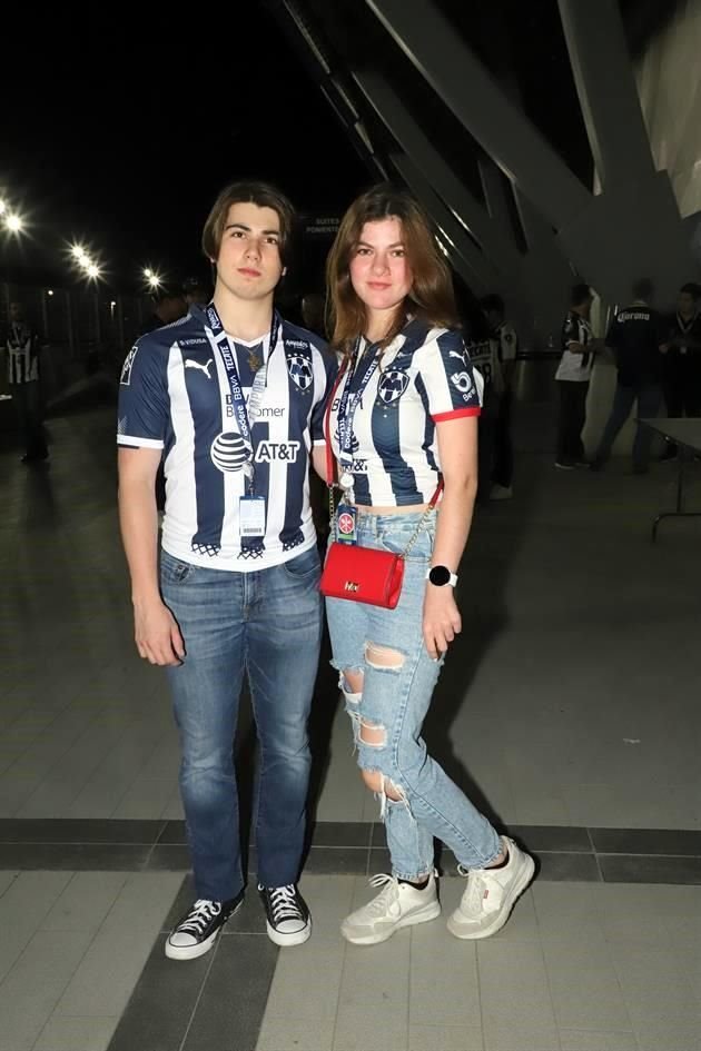 Rafael Selem y Dania Velasco