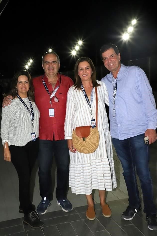 Claudia de la Garza, Patricio Canales, Lizeth Marcos y Mauricio Marcos