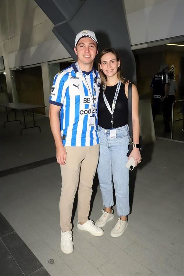 Eugenio Vallejo y Regina González