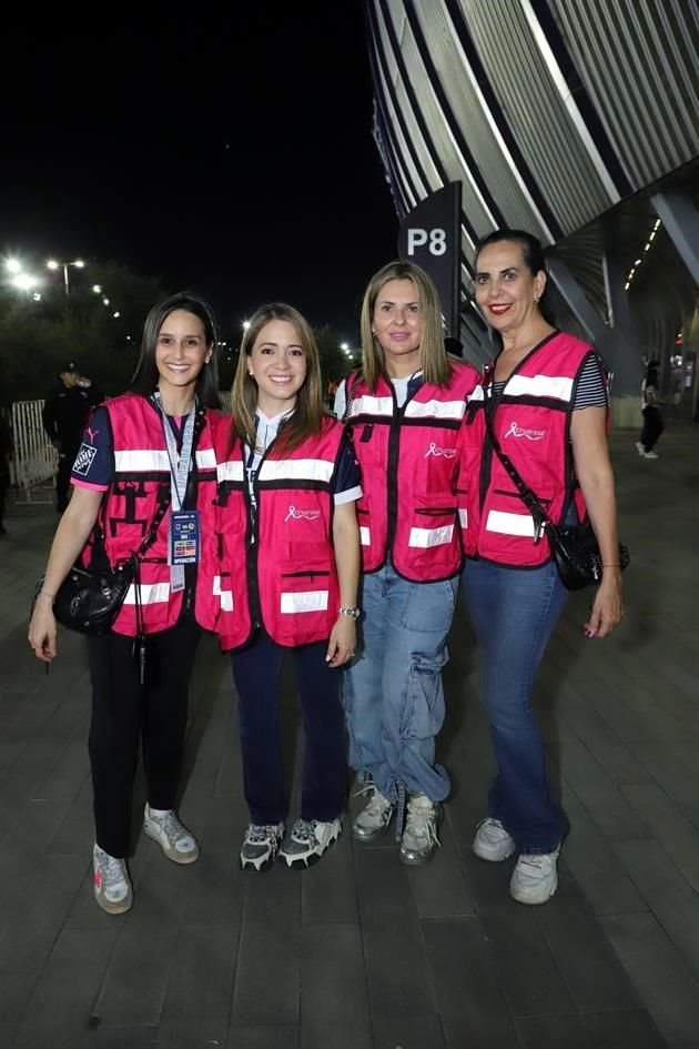 Gaby Beltran de De la Garza, Nancy Salazar de Vargas, Cruz María Cantú y Liz Cantú