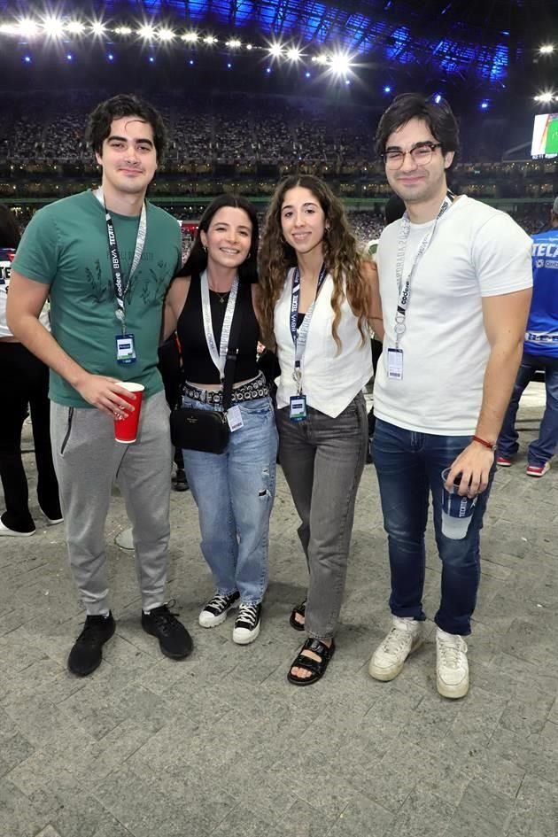 Rodrigo Bosque, Mariana Espinosa, Paloma Quirarte y Alejandra Bosque