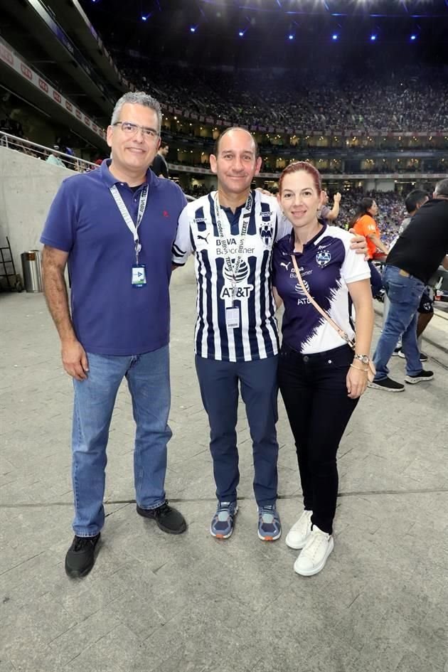 Carlos Ayala, Raul Puente y Karla Chavarria
