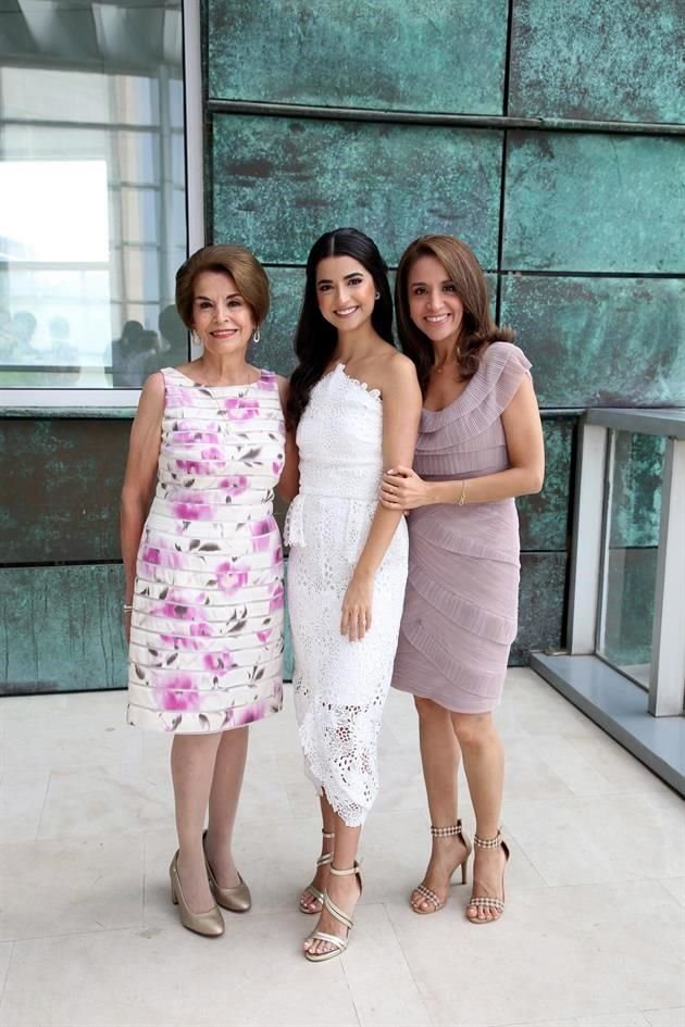 Guillermina Robinson, Mariana Páez Ávila y Judith Ávila