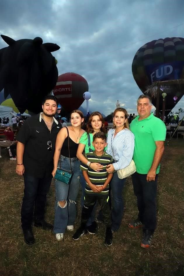 Emilio Rodríguez Venecia Rodríguez, Ivanka Erhard, Brenda de Erhard, Eric Erhard y Federick Erhard