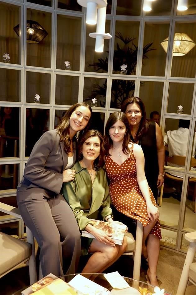 Marcela Turner, Norma Castelo, Susana Torres Martínez y Lety Martínez