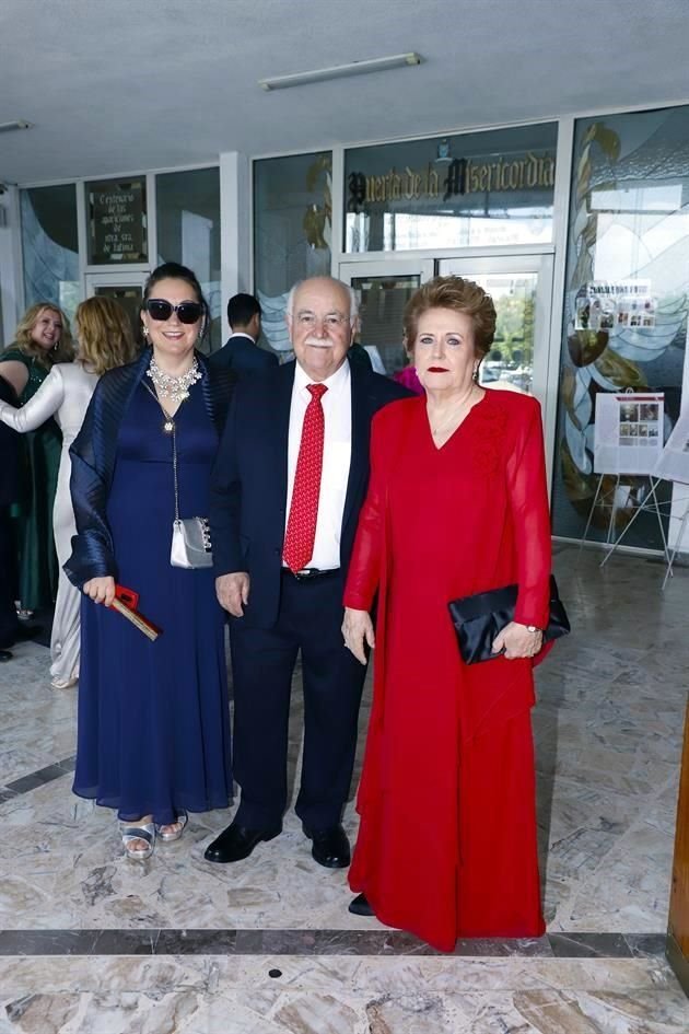 Marcela Alatorre, Fernando Mendizábal y Ana María Alatorre de Mendizábal