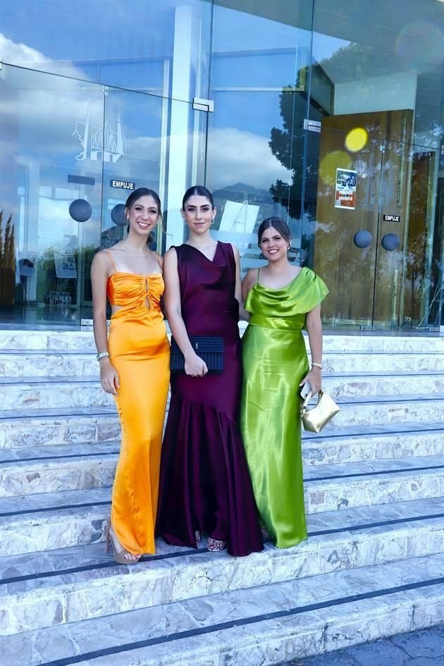 Daniela Cárdenas, Almudena Mier y Ana Pao Cárdenas