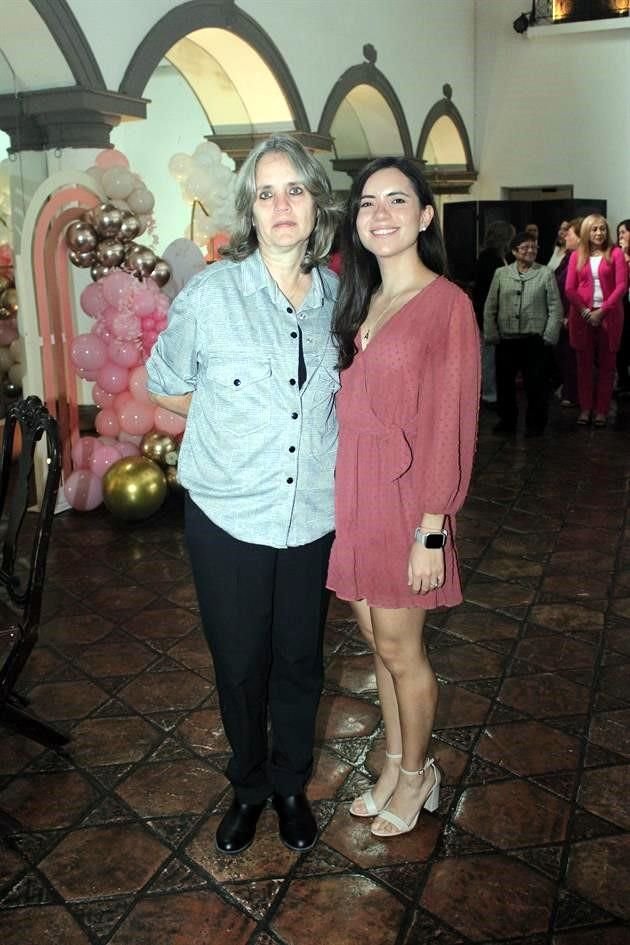 Astrid de la Fuente y Astrid Velarde