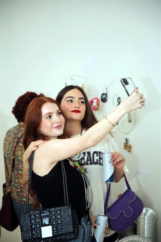 Cecilia Chapa y Camila Rodríguez