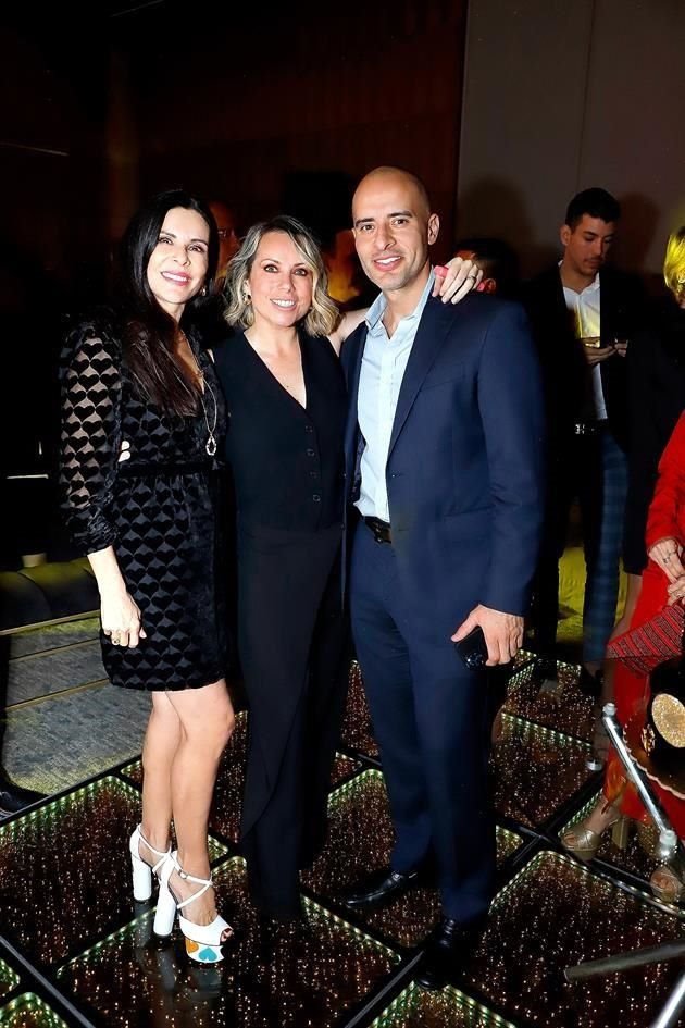 Paty Ruiz, Sandra Zambrano y Alex Rivera