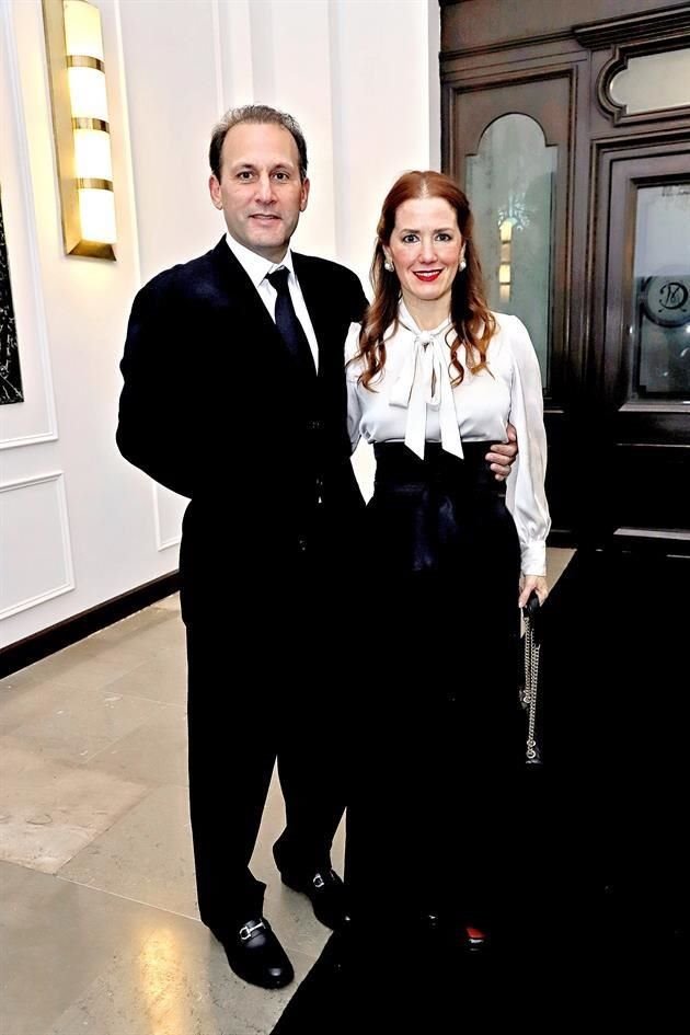 Miguel Garza Zambrano y Vivian Villarreal de Garza