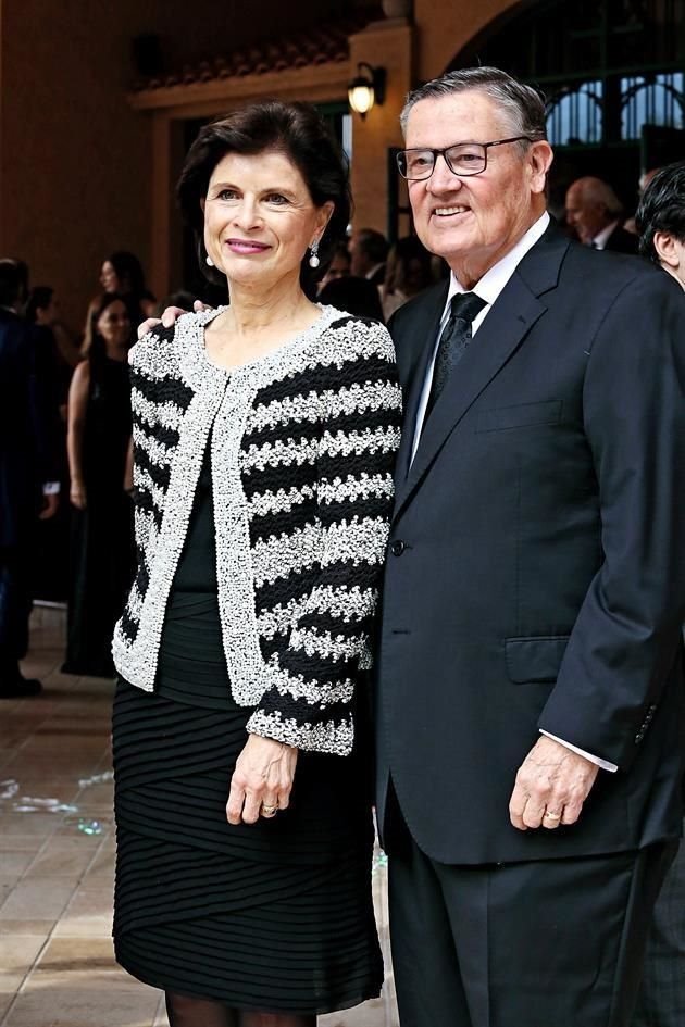 Alejandra Sada  de Margáin y Fernando Margáin