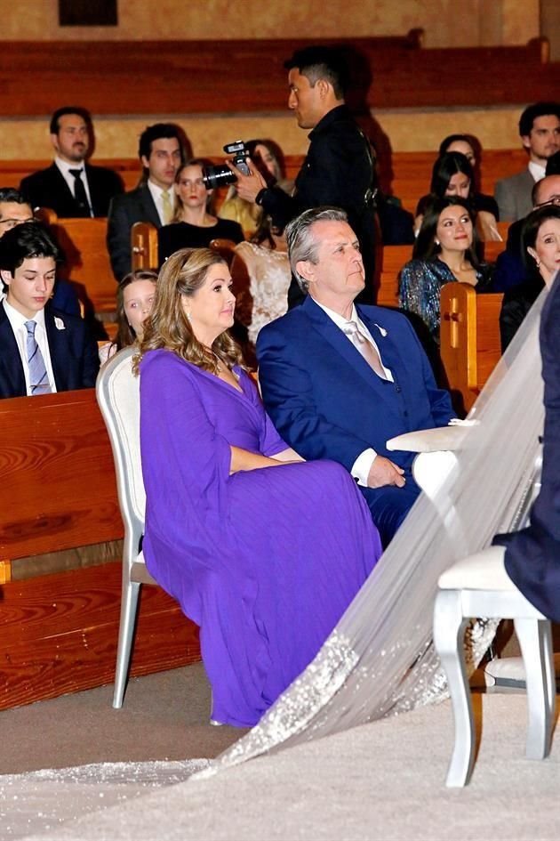 Ana Sofía Zambrano de Sada y Manuel F. Sada Alanís