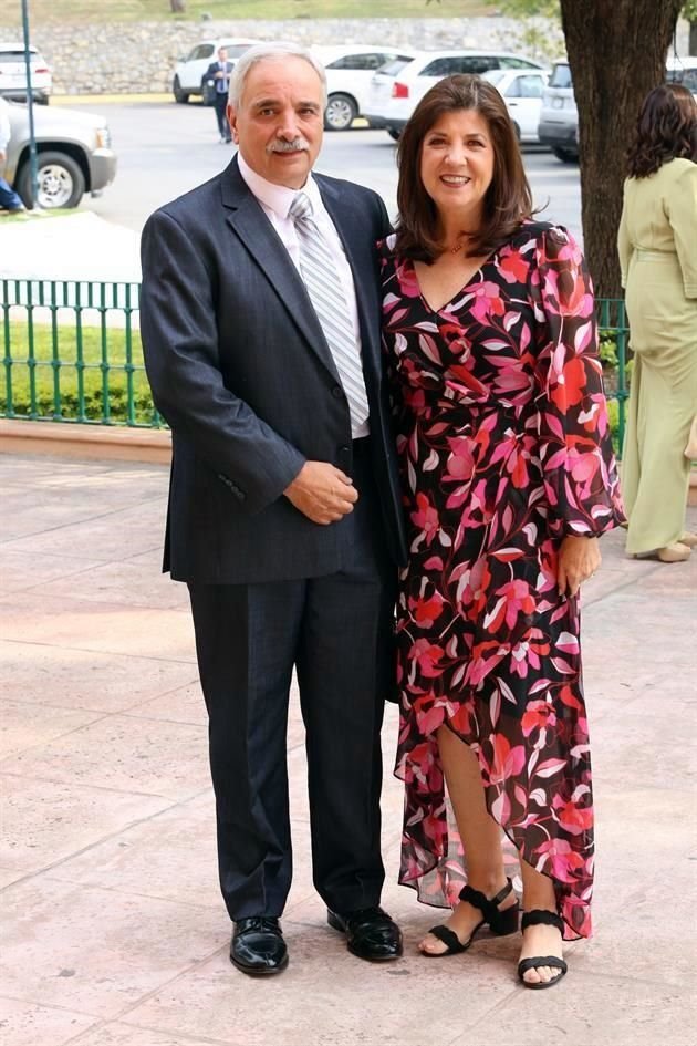 Horacio González y Vero de González