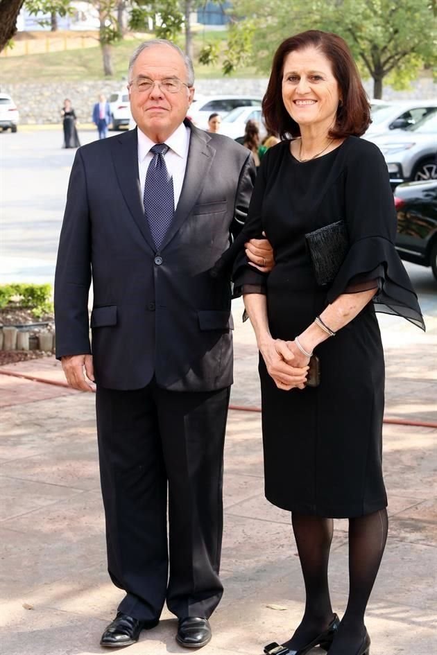 Gerardo Garza y Lucía Sada de Garza