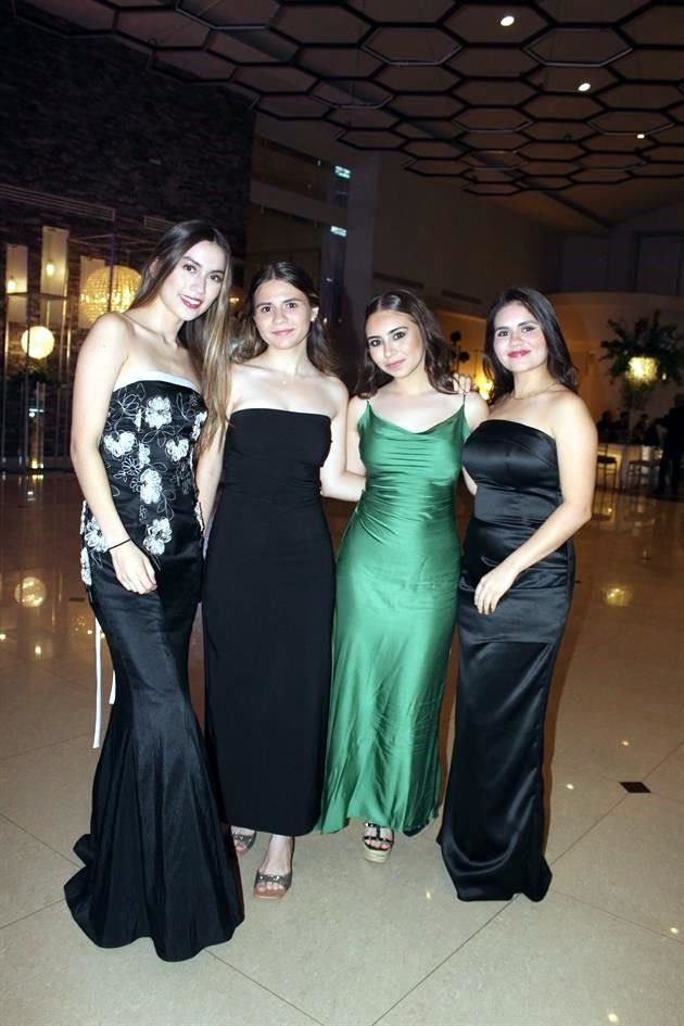 Fernanda Ovalle, Marlene Valles, Mariana Valles y Mirella Valles