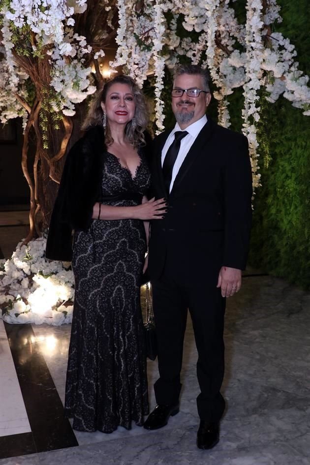 Gabriela Menchaca y Jesús Herrera