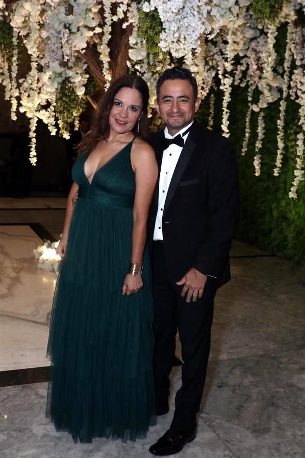 Lily Huerta y Gerardo Aparicio