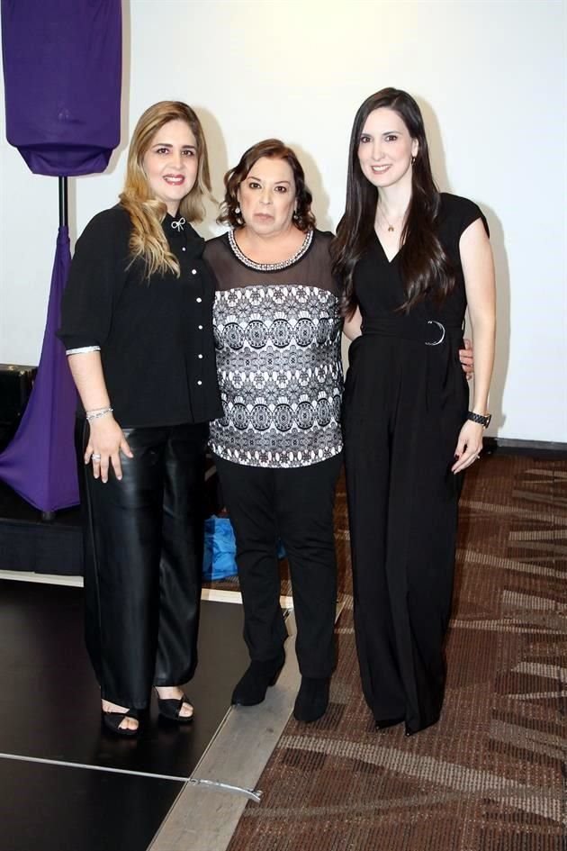 Karla Maldonado, Leticia Ramírez y Érika Vázquez