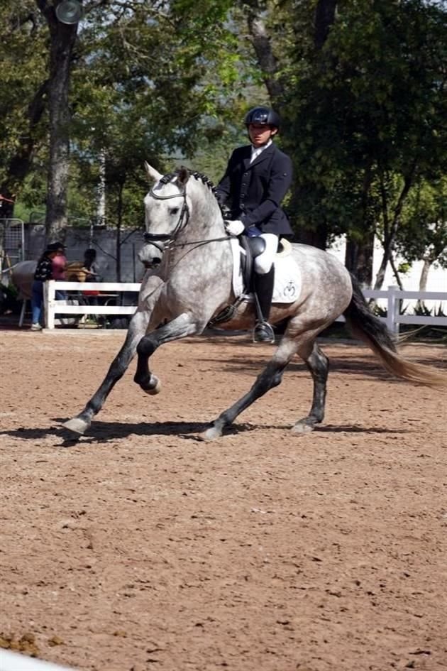 Durante la final del Circuito Mayor y Menor de Adiestramiento Nuevo León 2023