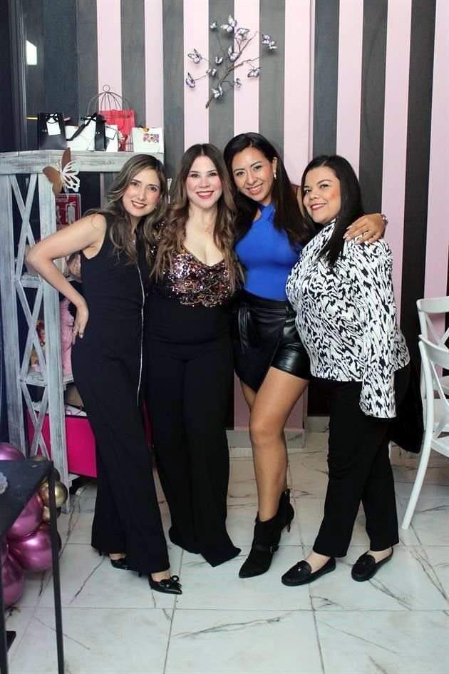 Janet Alanís, Maureen Aguirre de Arriaga, Laura Hernández y Elena Domínguez