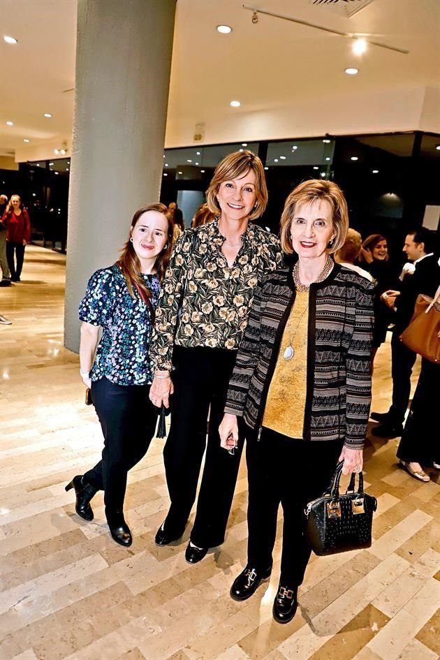 Mariana Sofía González, Silvia Treviño de González y María Carmen Treviño de Del Bosque