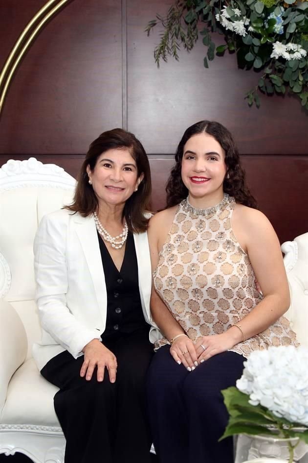 Norma Adriana Castillo de Lozano y Mariana Lozano