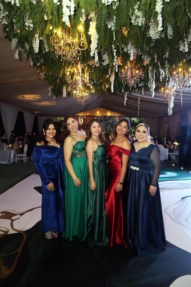 Joys Morales, Diana Arizpe, Andrea Flores, Ceciia Galeana y Vanessa Martínez