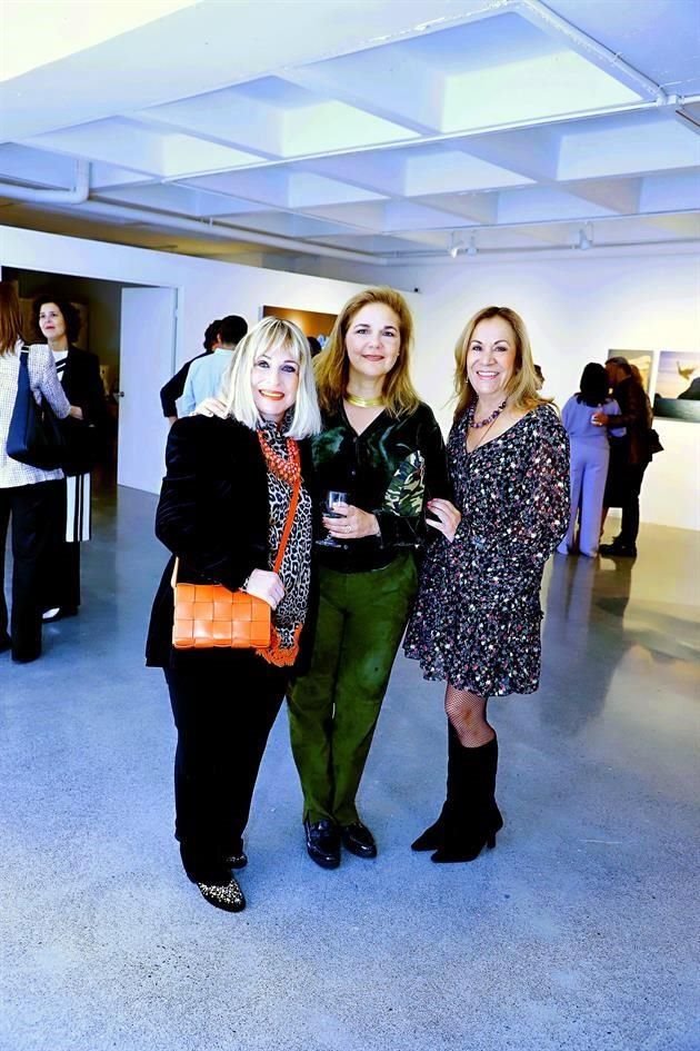 Cordelia Cortés, Eugenia González y Catalina Farías