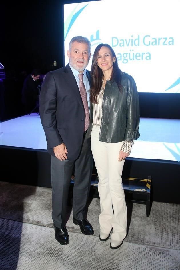 Armando González y Yolanda Garza Santos de González