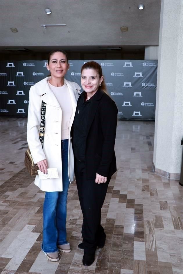 Ivett Sotomayor de Tamez y Violeta de la Paz