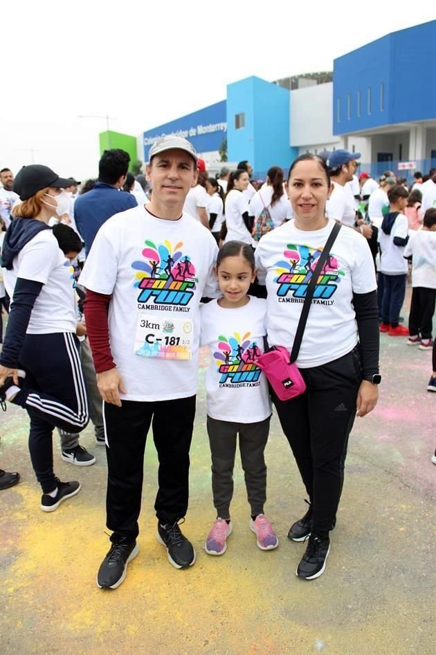 Chema Sánchez, Karla Sánchez y Victoria Sánchez