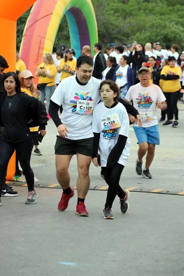 Luis Suárez y Angela Suárez