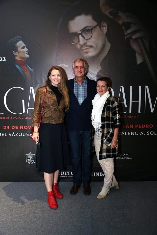 Tanya Ivanchuk, Claudio Tarris y Alona Kiseleva