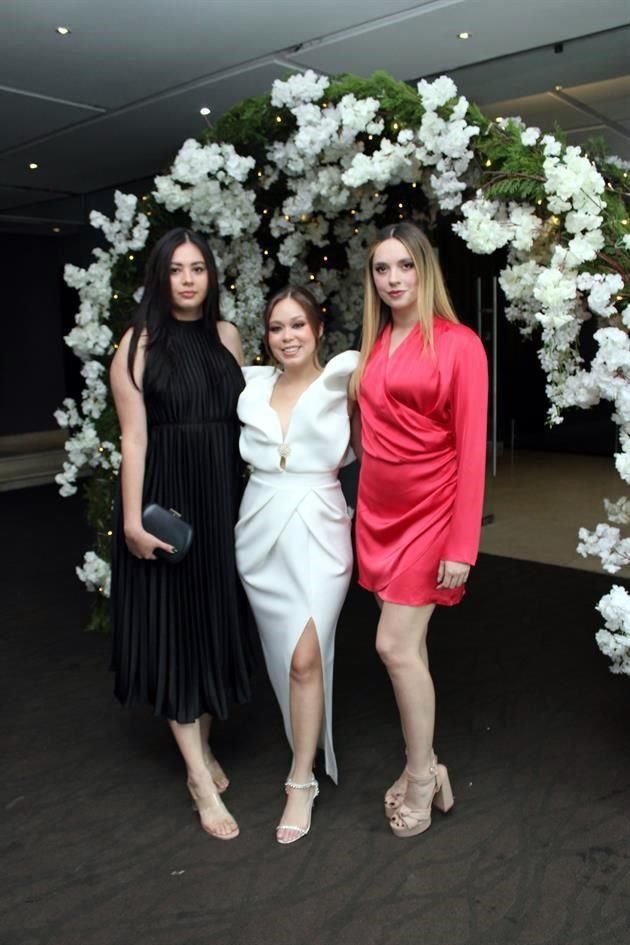 Karla Martini, Sara García y Michelle Valdéz