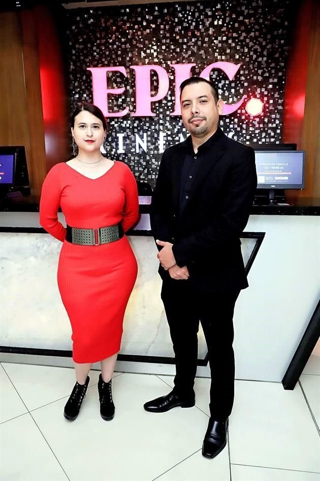 Adriana Valles y José Luis Martínez