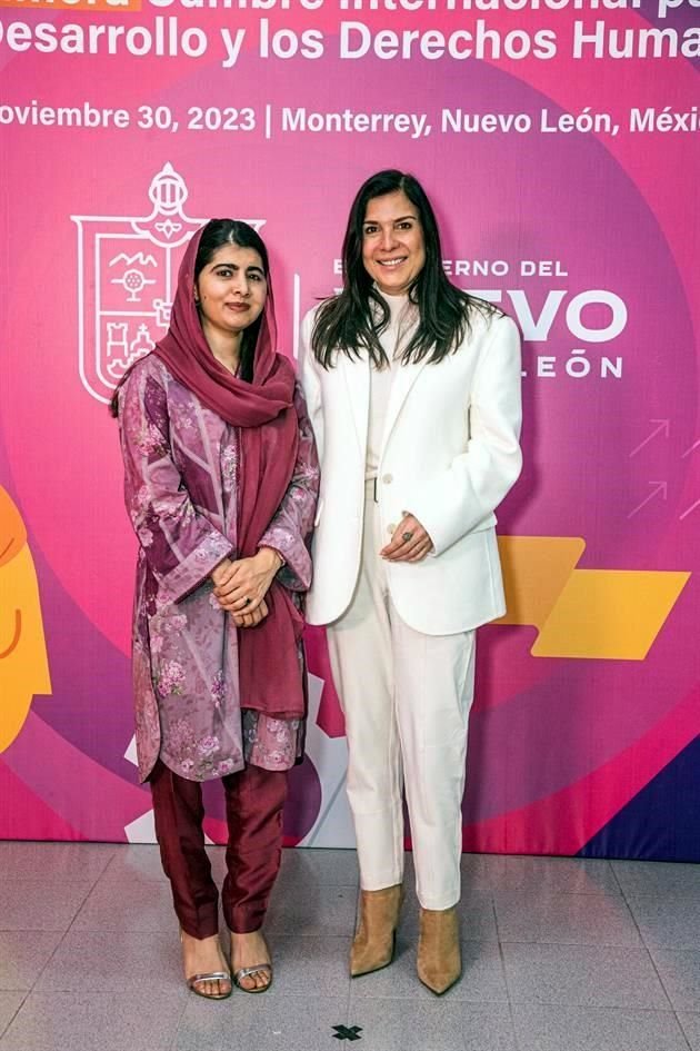 Malala Yousafzai y Lorenia Canavati