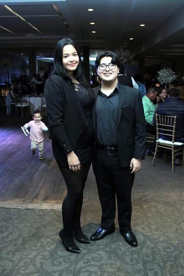 Ashley Muñoz y Ángel Sánchez