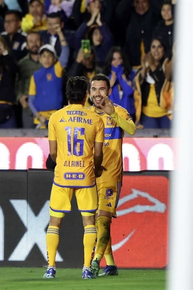 Juan Pablo Vigón igualó el encuentro y le regresó a Tigres la ventaja en el marcador global tras un disparo dentro del área.