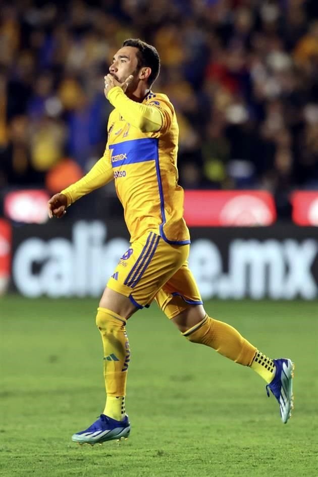 Juan Pablo Vigón igualó el encuentro y le regresó a Tigres la ventaja en el marcador global tras un disparo dentro del área.