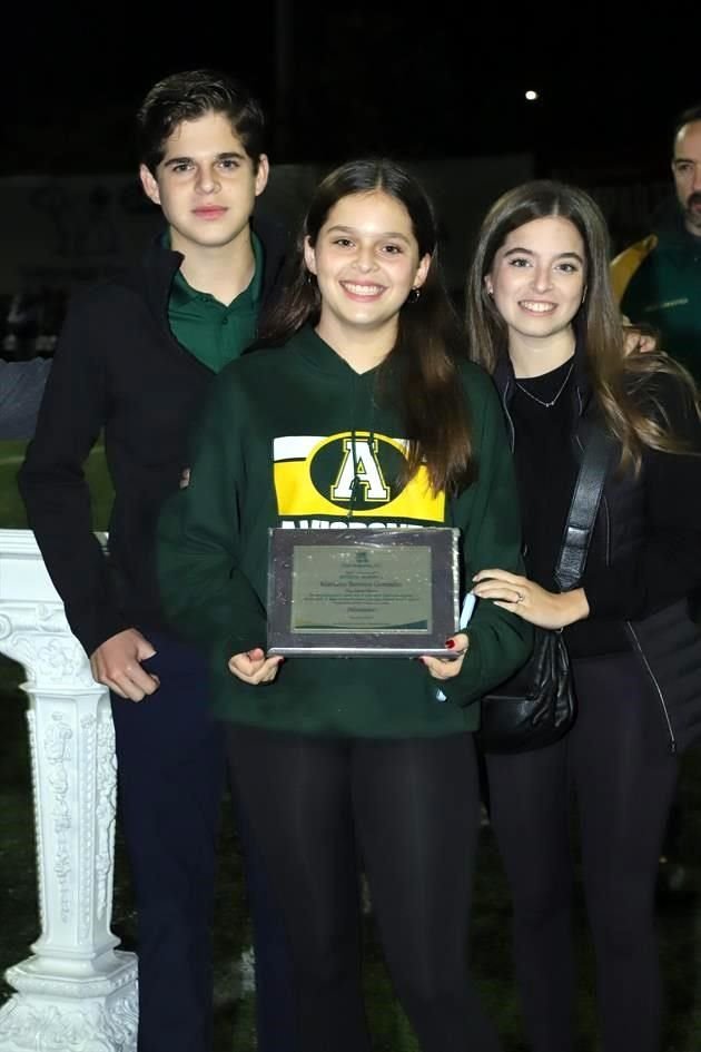 Javier Bermea, Mariana Bermea y Ana Gaby Bermea