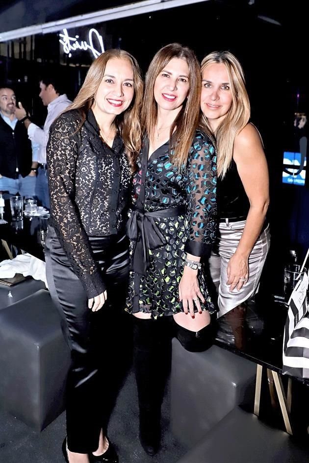 Gaby Sandoval de Fernández, Ana González y Éricka Maldonado