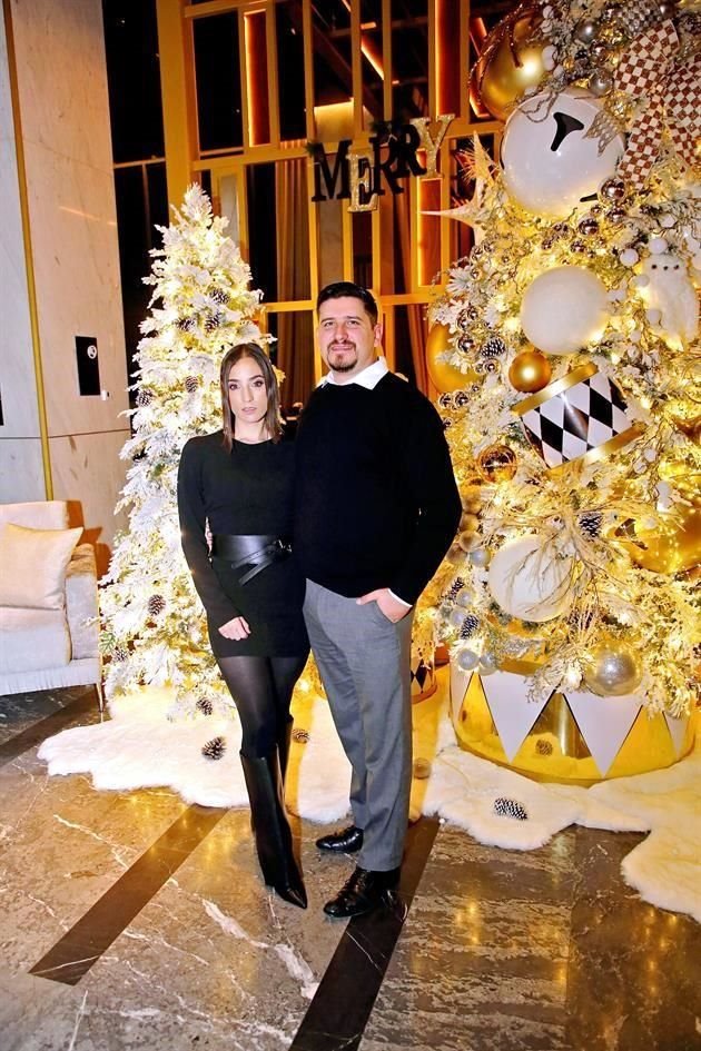 Melissa Navarro y Efren Casas