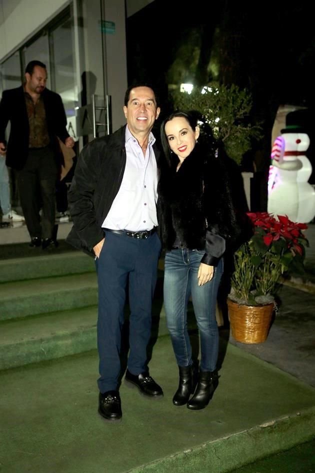 Jesús Leal y Paty González