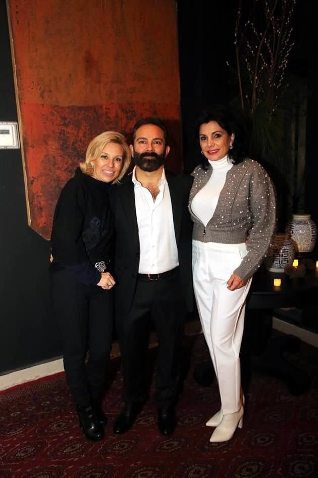 Eugenia Barrera, Mauricio Gattás y Adriana Cárdenas