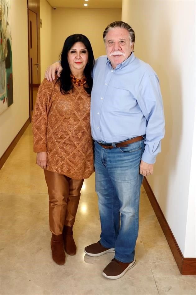 Aída Garza de Barrera y Jorge Santos Barrera Moreno