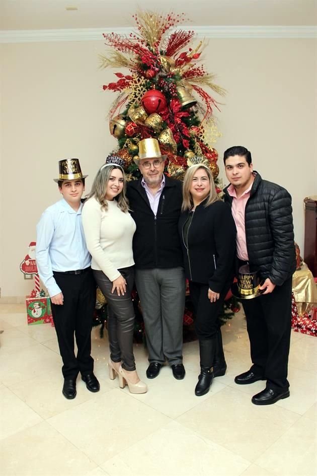 José Manuel Rodríguez, Valeria Rodríguez, Avelino Rodríguez, Beatriz Díaz y Avelino Rodriguez Díaz